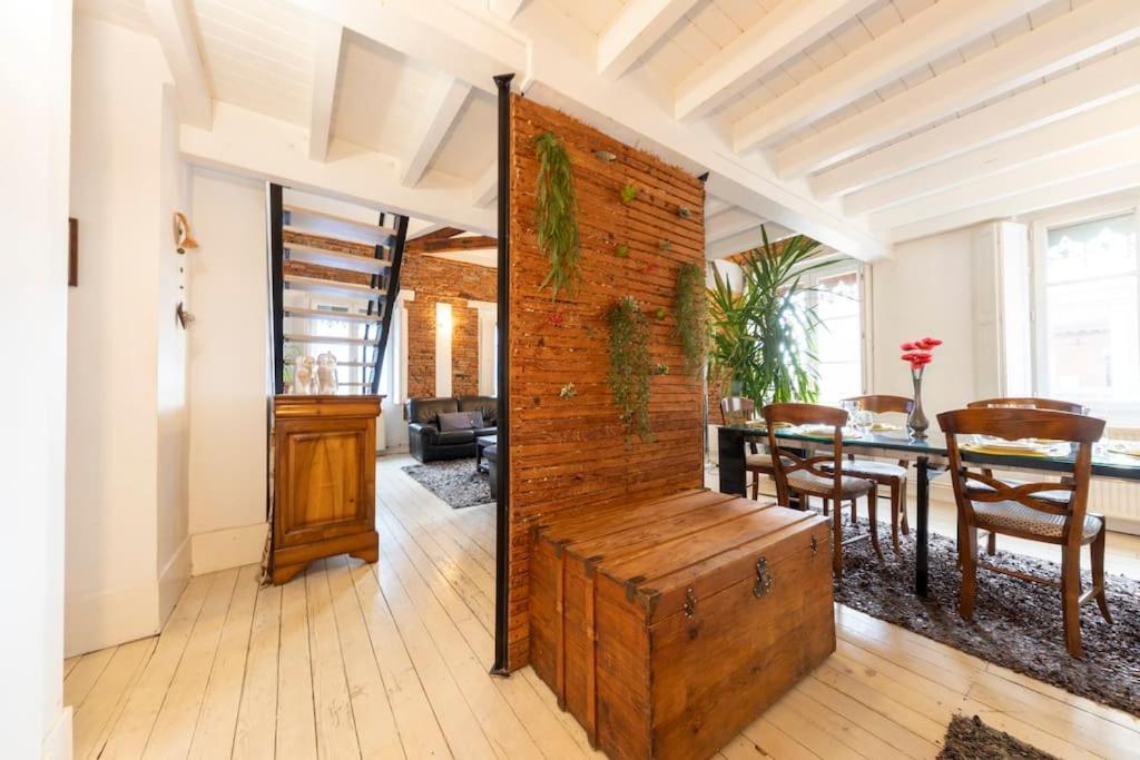 Appartement De Caractere T5 En Hypercentre *
